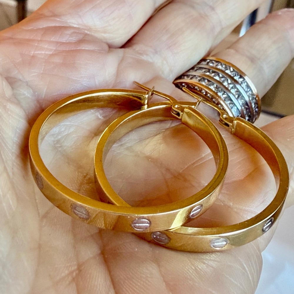 14 karat gold earrings - Picture 6 of 6